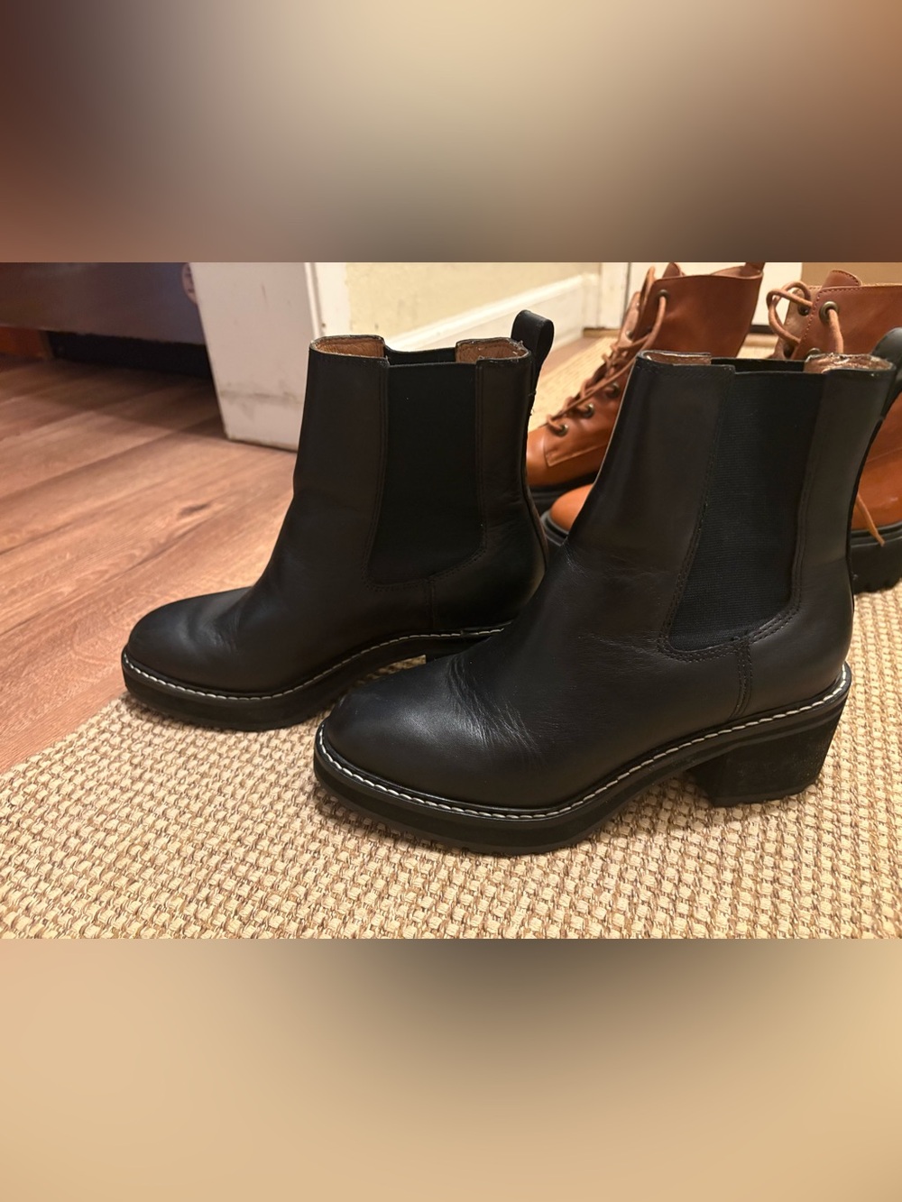 Black Women's Leather Chelsea Boots with Block Heel